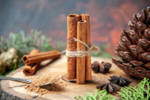 cinnamon-sticks-cinnamon-powders-pinecone-bundle